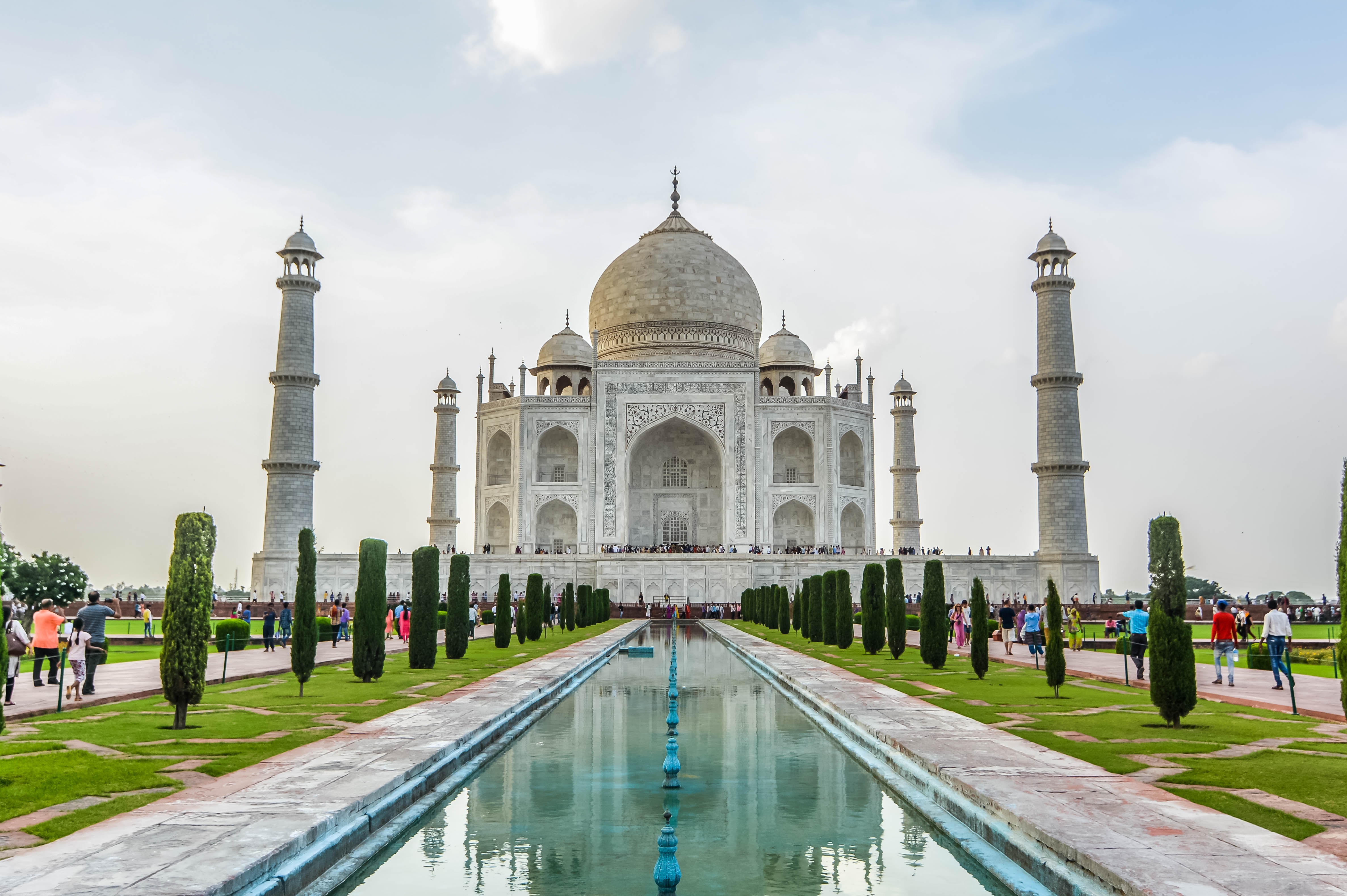 Though there are many places in India to visit in March, Agra is very beautiful. Visit Agra in March. Here is Taj Mahal of India.